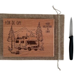 Personalisierbares Messerbrett – Wanderbrettchen mit Gravur und einem Camper