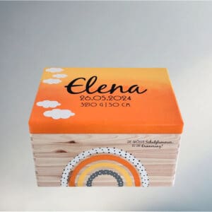 Erinnerungskiste mit Regenbogen und Orange Gelb lackiert- mit Namen und Geburtsdaten- Perfektes Geschenk zur Geburt