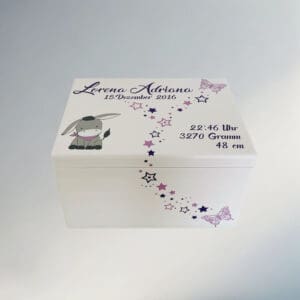 Erinnerungskiste – personalisierte Erinnerungsbox für Baby mit zwei Schmetterlingen in Lila und Grau sowie einem süssen Esel – perfektes Geschenk zur Geburt