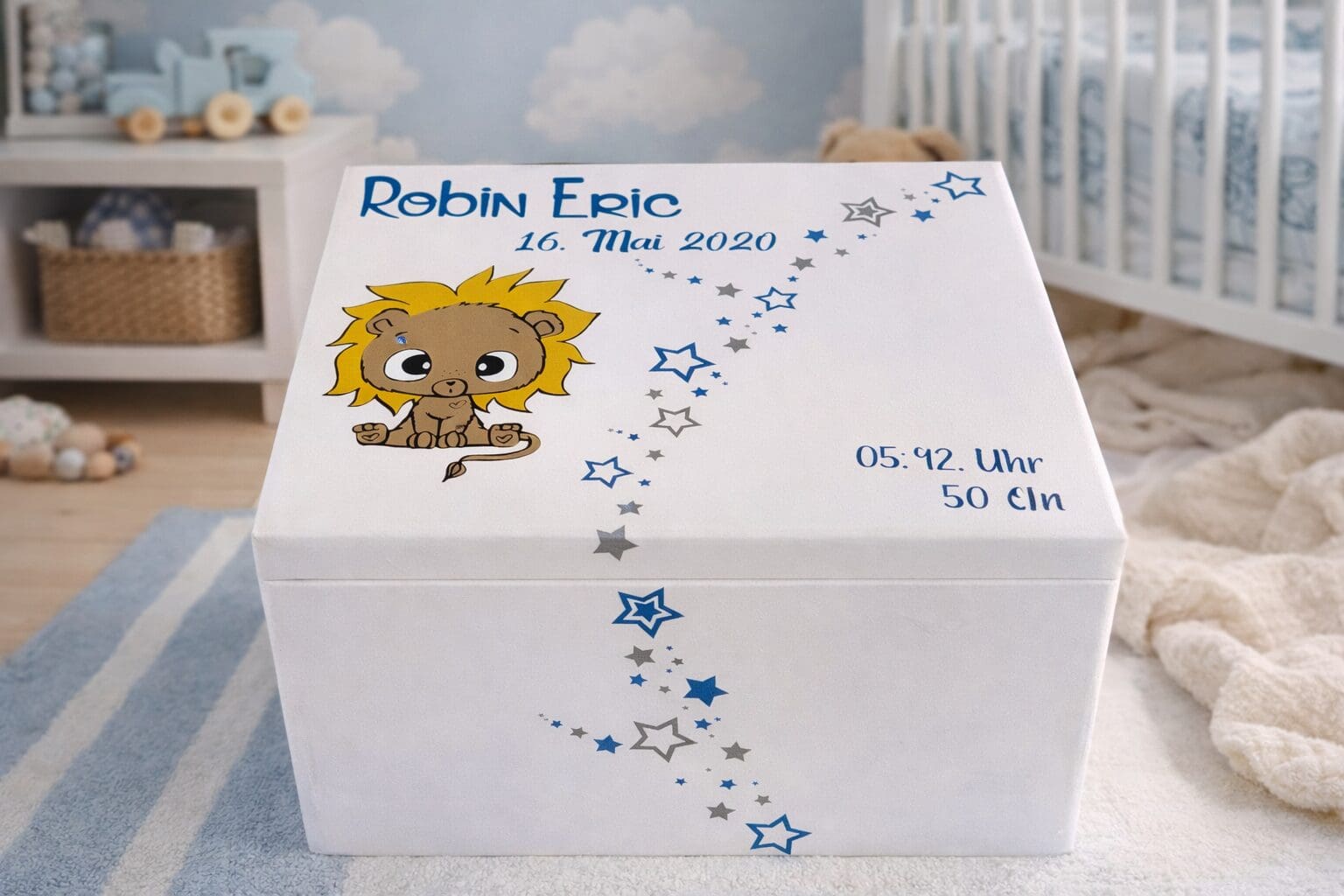 erinnerungskiste-personalisiert-loewe-name-robin-eric.jpg erinnerungskiste-personalisiert-loewe-name-robin-eric.jpg