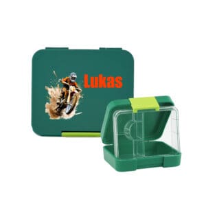 Znünibox grün personalisiert mit Motocross-Motiv und Name „Lukas“ – Kinder-Lunchbox mit Inlay und grüner Verschlussklappe