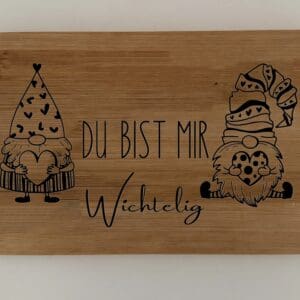 Graviertes Frühstücksbrettchen aus Bambus mit Spruch „Du bist mir Frühstücksbrettchen Bambus – Du bist mir wichtelig