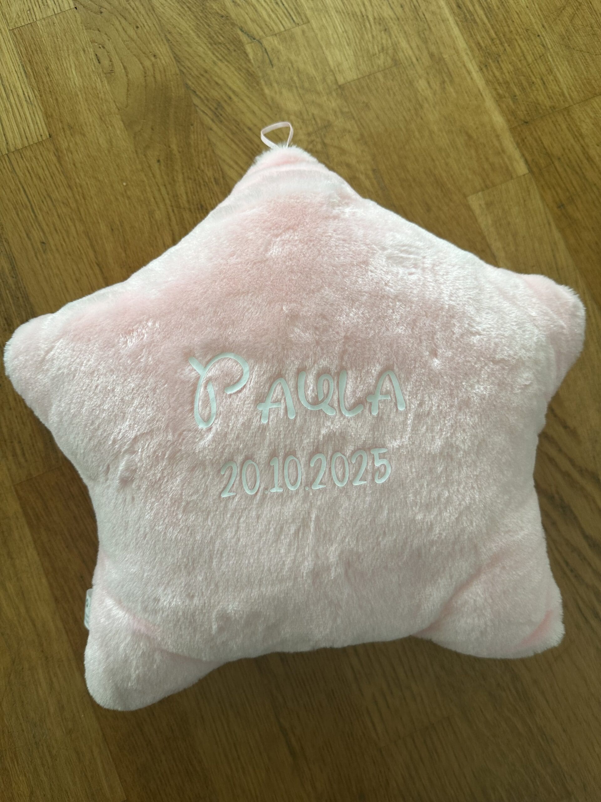 sternenkissen-rosa-personalisiert-paula-20102025.png sternenkissen-rosa-personalisiert-paula-20102025.png