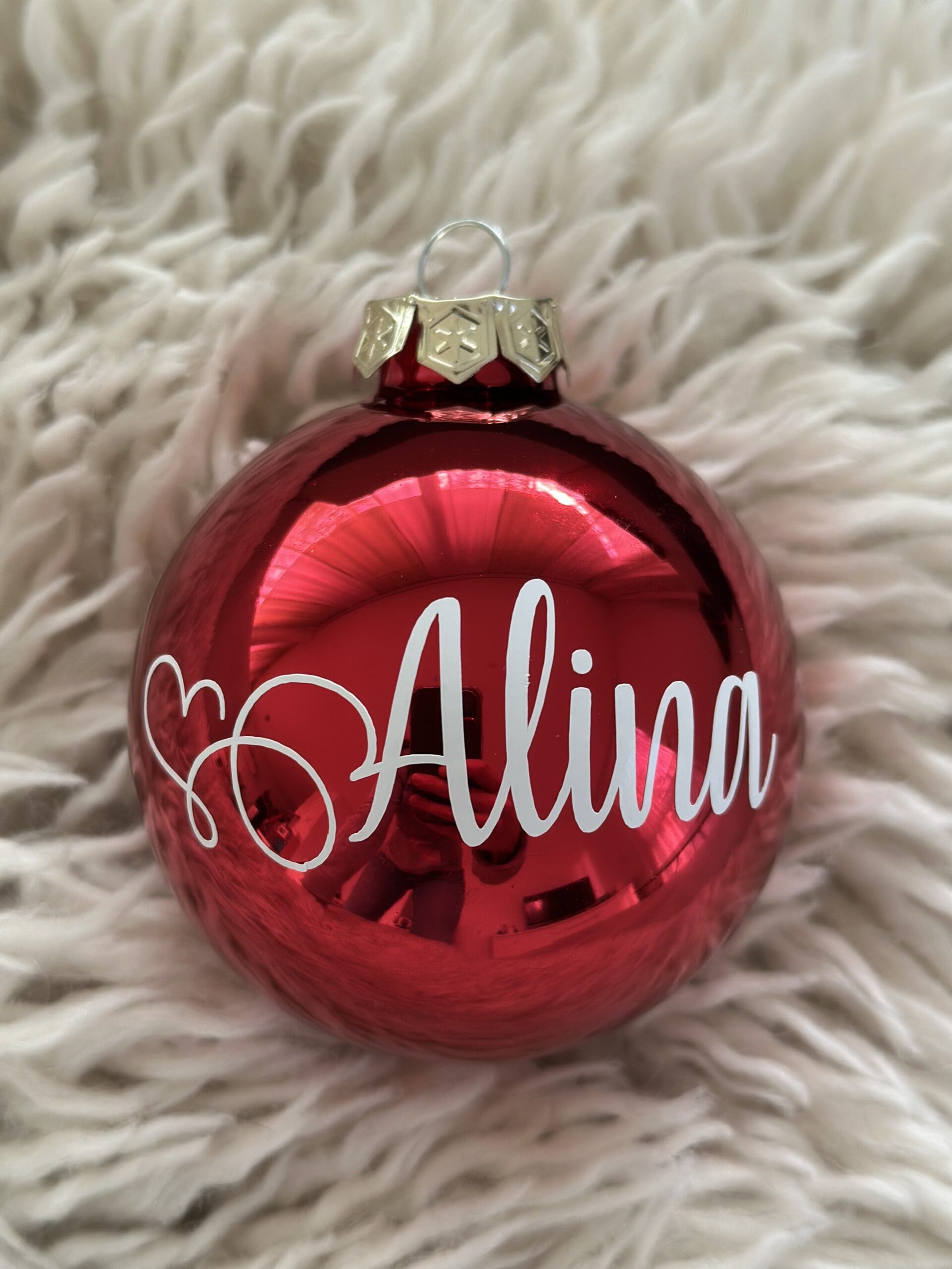 weihnachtskugel-kirschrot-glaenzend-7cm-alina.png weihnachtskugel-kirschrot-glaenzend-7cm-alina.png