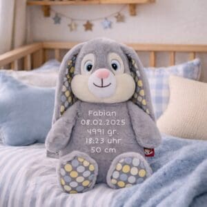 Cubbies Hase grau personalisiert – Kuscheltier mit Name Fabian im Kinderzimmer
