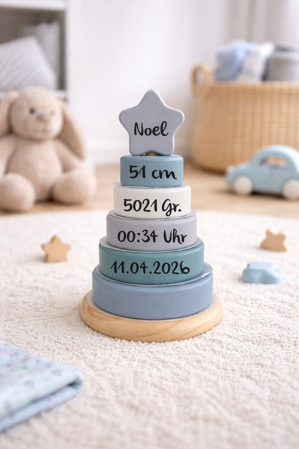 stapelturm-holz-name-noel-blau-kinderzimmer-teppich.jpg stapelturm-holz-name-noel-blau-kinderzimmer-teppich.jpg